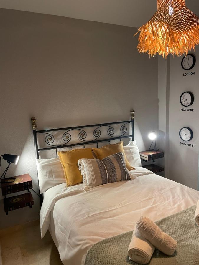 Traveler's With Sea View, Free Coffee & Parking Appartamento